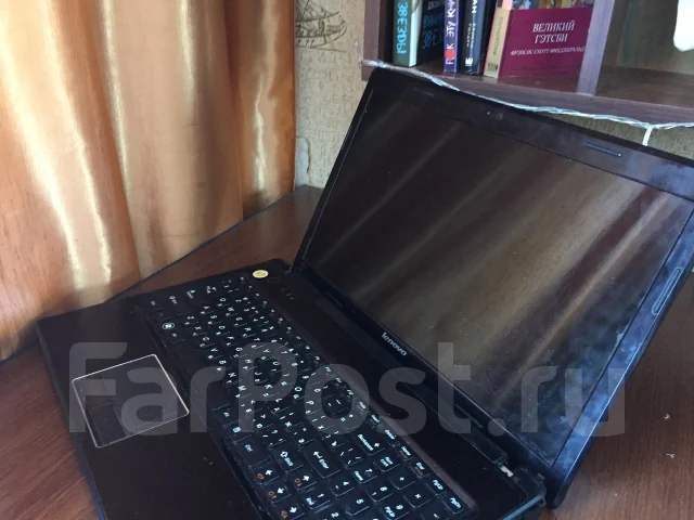 Lenovo G570. 15.6", 2 500����, ��� 3072 ��, ���� 500���, WiFi: 1, Bluetooth: 1, ����������� �� 2��. ����