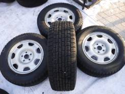 Goodyear Ice Navi Zea. Зимние, без шипов, износ: 10%, 4 шт
