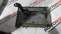 Крепление аккумулятора. Lexus RX300, MCU10, MCU15 Toyota Harrier, MCU10, MCU15W, ACU15, MCU15, SXU15, SXU10, MCU10W, ACU10 Двигатели: 1MZFE, 2AZFE, 5S...