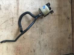 Бачок гидроусилителя руля. Nissan Caravan Elgrand, AVWE50, ALWE50, AVE50, ALE50 Nissan Homy Elgrand, ALE50, AVWE50, AVE50, ALWE50 Nissan Elgrand, ATE5...