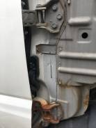 Крепление боковой двери. Nissan Homy Elgrand, ALE50, AVWE50, AVE50, ALWE50 Nissan Elgrand, ATE50, APE50, AVWE50, AVE50, ALE50, ALWE50, APWE50, ATWE50...
