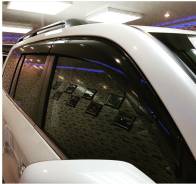 Ветровики Land Cruiser 200 2016 Качество. С надписью, в Благовещенске. Toyota Land Cruiser