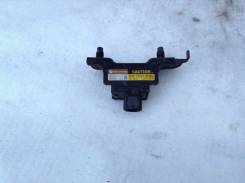 Датчик airbag. Subaru Forester, SG5, SG9 Двигатели: EJ202, EJ205, EJ255