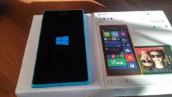 Nokia Lumia 735. �/�