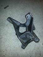 Крепление гидроусилителя. Subaru Outback, BPE Subaru Legacy, BLE, BHE, BEE, BPE Двигатели: EZ30, EJ30D, EZ30D
