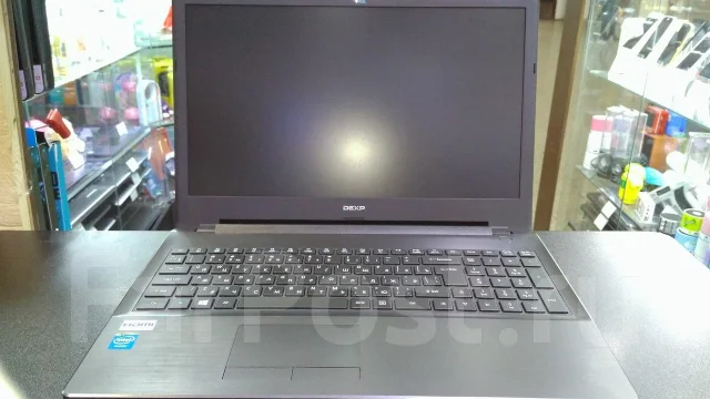 DEXP Aquilon. 15.6", 2,2����, ��� 2048 ��, ���� 500���, WiFi: 1, Bluetooth: 1, ����������� �� 9��. ����