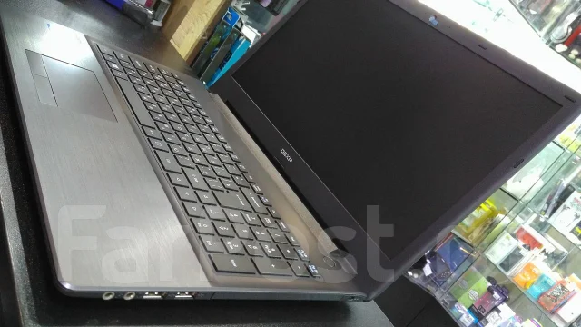 DEXP Aquilon. 15.6", 2,2����, ��� 2048 ��, ���� 500���, WiFi: 1, Bluetooth: 1, ����������� �� 9��. ����