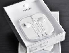 Apple EarPods MD827
