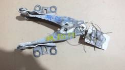 Крепление капота. Toyota Lite Ace, CR41, SR40, KR42 Toyota Town Ace, KR42, CR41, SR40 Toyota Town Ace Noah, CR42, KR52, KR41, KR42, SR40, SR50, CR50...