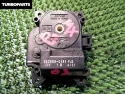 Сервопривод заслонок печки. Toyota: IS F, GS300, IS350, IS250, Crown, Mark X, GS30, GS350, Crown Majesta, IS300, GS450H Двигатели: 2URGSE, 3GRFE, 3GRF...