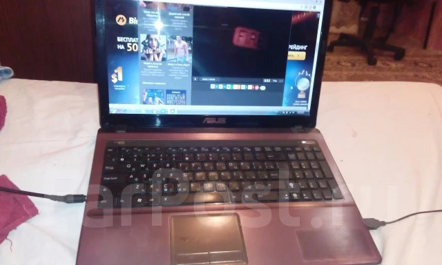Asus X53S. 15.6", 2,2����, ��� 8 ��, ���� 650���, WiFi: 1, Bluetooth: 1, ����������� �� 5��. ����