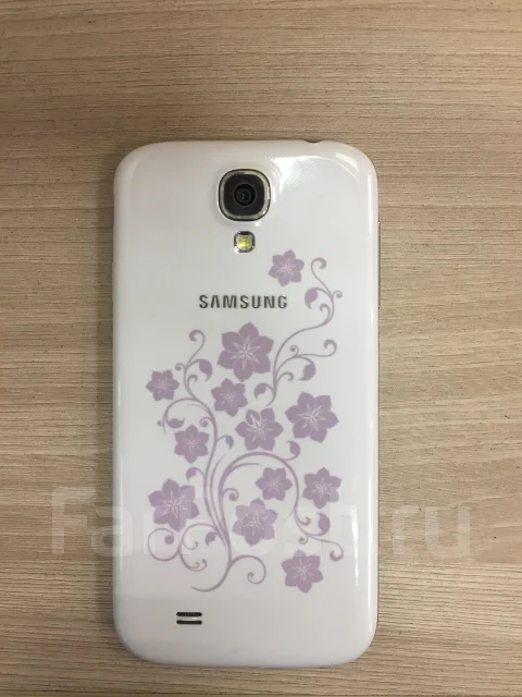 Samsung Galaxy S4 La Fleur GT-i9500. �/� ����