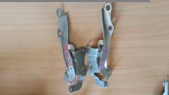 Крепление капота. Toyota Ipsum, ACM21, ACM26 Toyota Picnic Verso, CLM20, ACM21, ACM20 Toyota Avensis Verso, ACM21, ACM20, CLM20 Двигатели: 2AZFE, 1CDF...