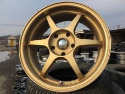 Золотые модные редкие выносные спорт-диски Racing R17!. 7.0x17, 5x114.30, ET38, ЦО 73,0 мм.