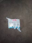 Бачок стеклоомывателя. Toyota Town Ace, CR41 Toyota Lite Ace Noah, SR40, SR50, KR52, KR41, KR42, CR42, CR52, CR41, CR40, CR51, CR50 Toyota Town Ace No...
