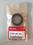 Сальник хвостовика редуктора моста. Honda: CR-V, Edix, Acty, Logo, Element, Civic, HR-V, Mobilio, Crossroad, Integra, Stepwgn, Stream, Mobilio Spike...