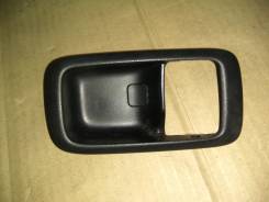 Ручка двери внутренняя. Toyota Verossa, GX110, JZX110 Toyota Mark II Wagon Blit, GX110, JZX110, GX115, JZX115 Toyota Mark II, GX110, JZX110 Двигатели...