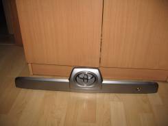 Накладка на дверь багажника. Toyota Hilux Surf, GRN215
