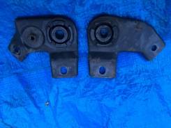 Крепление радиатора. Mitsubishi Delica Space Gear, PD4W, PF8W, PD6W, PC5W, PD5V, PF6W, PB4W, PC4W, PD8W, PB5W, PA4W, PB6W, PA5W, PB5V, PE8W, PA5V, PE6...