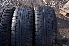 Bridgestone Blizzak Revo GZ. Зимние, без шипов, 2011 год, износ: 70%, 2 шт