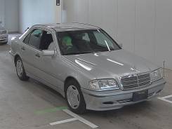 Mercedes-Benz W202. W202, M111