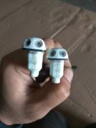Форсунка омывателя. Toyota Progres, JCG15, JCG11, JCG10 Toyota Crown Majesta, UZS175, UZS171, UZS173, JZS171, JZS173, JZS175, JZS177 Двигатели: 1JZFSE...