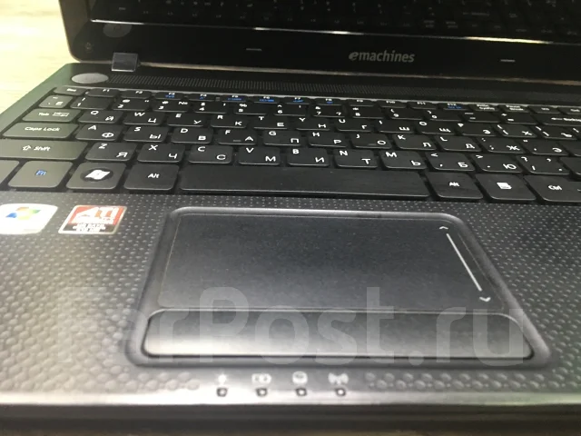 eMachines E732. 15.6", 2 000����, ��� 2048 ��, ���� 320���, WiFi: 1, Bluetooth: 1, ����������� �� 2��. ����