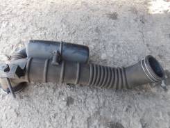 Патрубок воздухозаборника. Toyota Vista Ardeo, SV55, SV55G