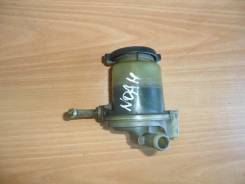 Бачок гидроусилителя руля. Toyota Voxy, AZR65, AZR60 Toyota Noah, AZR65, AZR60 Двигатель 1AZFSE