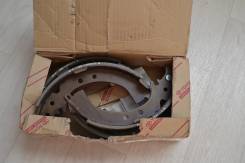 Колодка тормозная. Toyota RAV4, ACA20, ACA20W, ACA21, ACA21W, ACA23, ACA26, ACA28, CLA20, CLA21, ZCA25, ZCA25W, ZCA26, ZCA26W Двигатели: 1AZFE, 1AZFSE...