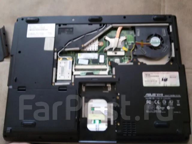 Asus X51R. 15.6", ��� 2048 ��, WiFi: 1, Bluetooth: 1 ����