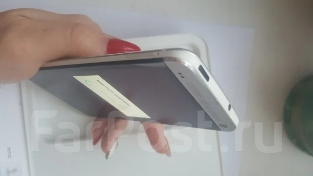 HTC One M7. �/� ����