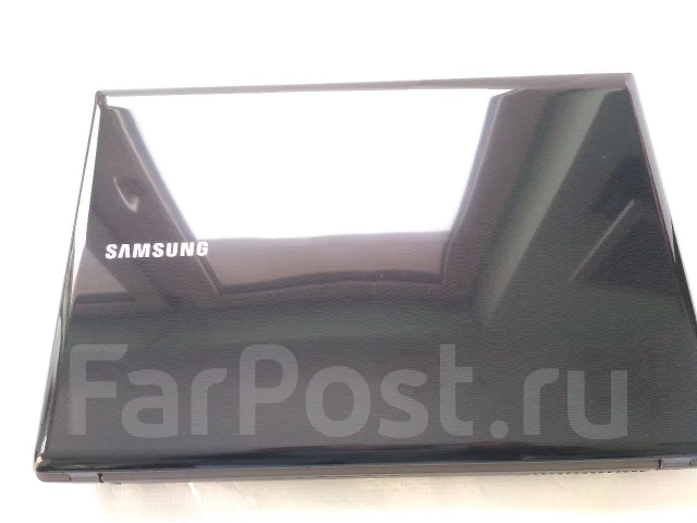 Samsung R440. 14", 2,5����, ��� 8 ��, ���� 320���, WiFi: 1, Bluetooth: 1, ����������� �� 2��. ����