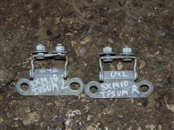 Крепление двери багажника. Toyota Ipsum, SXM10, SXM10G, SXM15G, SXM15 Двигатель 3SFE