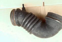 Патрубок воздухозаборника. Mitsubishi Lancer Cedia, CS6A, CS2W, CS2V, CS5W, CS2A, CS5A Mitsubishi Lancer Cargo, CS2V Mitsubishi Lancer, CS2A, CS1A, CS...