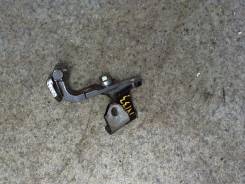 Петля двери Lexus GS 2005-2012