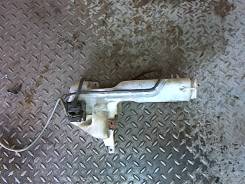 Бачок омывателя Mitsubishi Space Runner