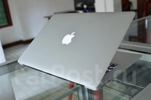 Apple MacBook Air 13 2015 Early. 13.3", 2,7����, ��� 8 ��, ���� 128���, WiFi: 1, Bluetooth: 1, ����������� �� 12��. ����