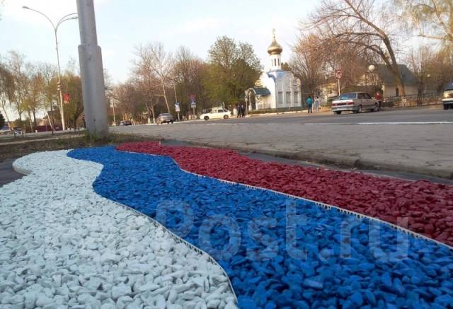 Щебень цветной декоративный