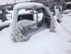 Задняя часть автомобиля. Nissan Presage, VU30, TU30, VNU30, HU30, U30, NU30, MU30, TNU30