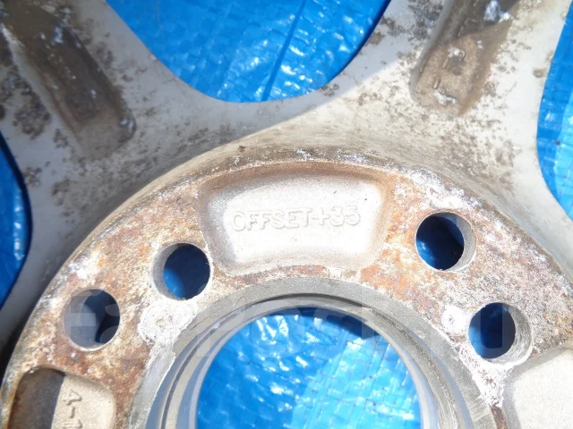 OZ Racing Universe. 5.5x5.5", 4x100, 4x110, ET35 ����