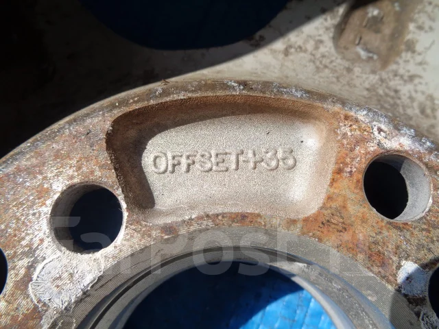 OZ Racing Universe. 5.5x5.5", 4x100, 4x110, ET35 ����