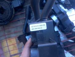 Блок подрулевых переключателей. Volkswagen Passat, 3B2, 3B3, 3B5, 3B6 Volkswagen Bora, 1J2, 1J6 Volkswagen Golf Seat Leon, 1M1, 1M2 Seat Toledo, 1M1...