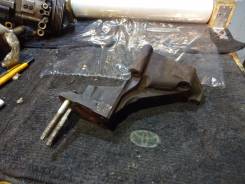 Кронштейн опоры двигателя. Mazda Mazda6 Mazda Tribute Mazda MPV Двигатели: AJV6, AJ, AJDE