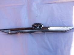 Накладка крышки багажника. Toyota Camry, ASV50 Двигатель 2ARFE