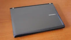 Samsung N350. 10.1", 1,7����, ��� 2048 ��, ���� 250���, WiFi: 1, Bluetooth: 1, ����������� �� 3��. ����