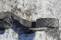Педаль акселератора. Audi A8, 4E2, 4E8, D3/4E Audi S Audi S8, 4E2, 4E8 Двигатели: ASB, ASE, ASN, BBJ, BDX, BFL, BFM, BGK, BGN, BHT, BMC, BNG, BPK, BSB...