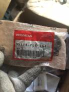 Подшипник генератора. Honda FR-V Honda Edix, BE2, BE1 Honda Civic, EU4, EU3, EN2, EU1, EU2 Honda Civic Ferio, ES2, ET2, ES1, ES3 Двигатели: D17A2, K20...