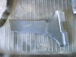 Накладка на стойку. Mitsubishi Lancer X