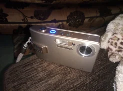 Samsung i7. 7 - 7.9 ��, ���: 12� ����